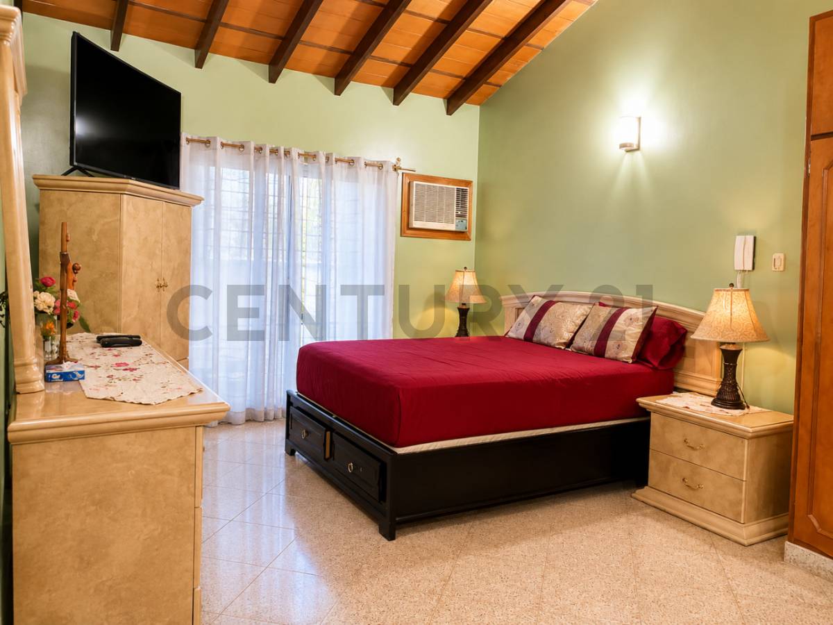 Vendo amplia residencia  en Fernando de la Mora - imagen 6