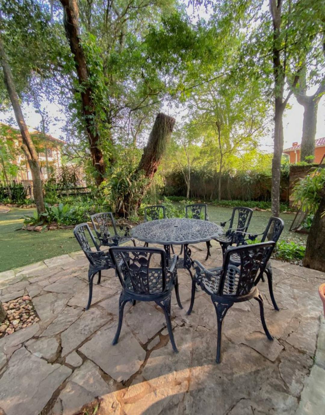 Hermosa villa en San Bernardino, cerca del lago y del centro. - imagen 5