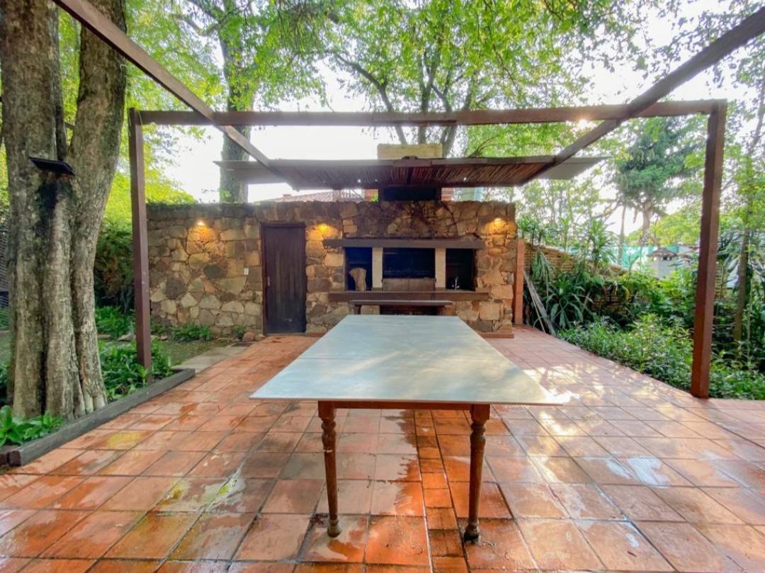 Hermosa villa en San Bernardino, cerca del lago y del centro. - imagen 6