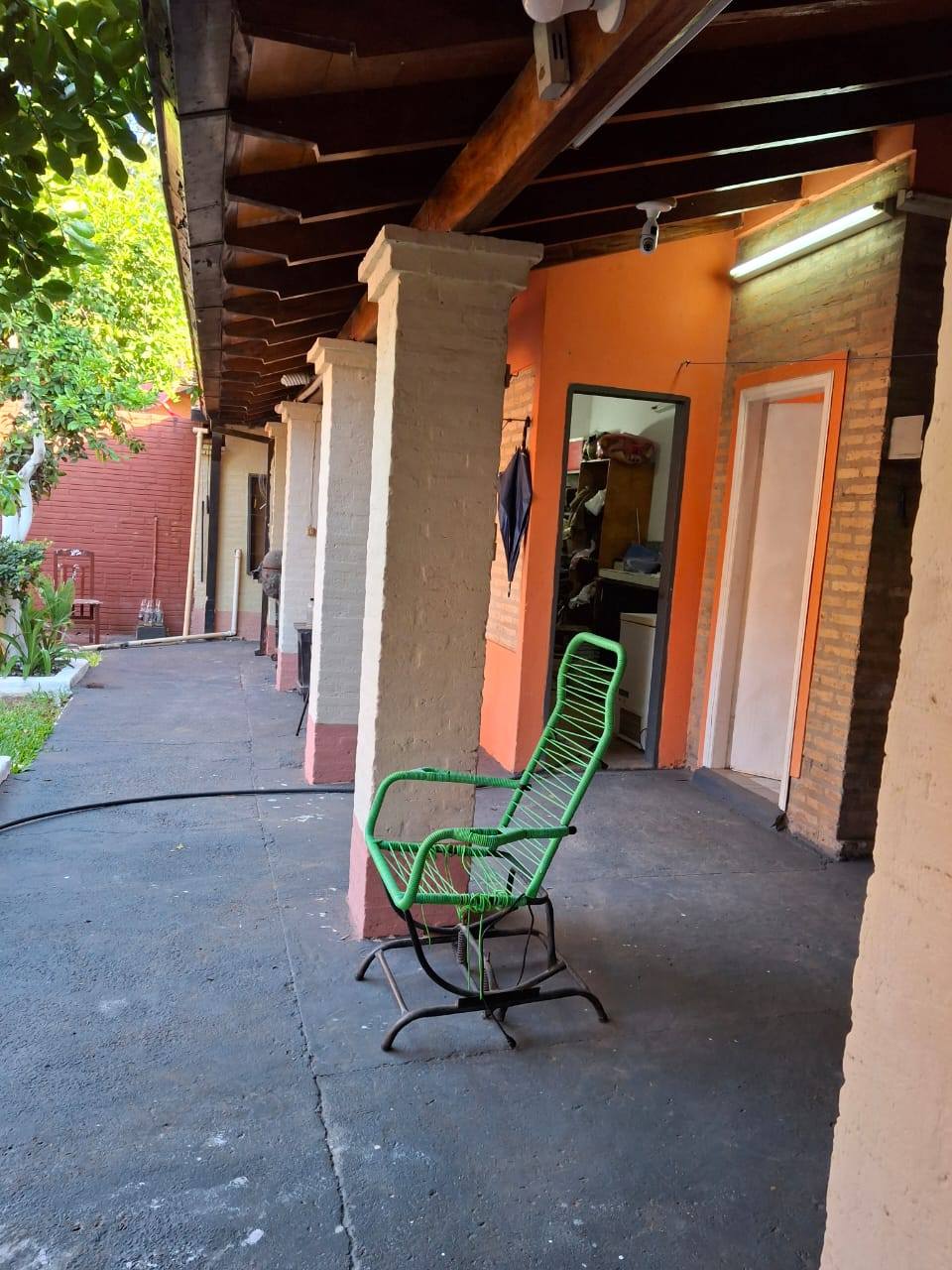 HERMOSA CASA CON VARIOS COMPARTIMIENTOS - imagen 2