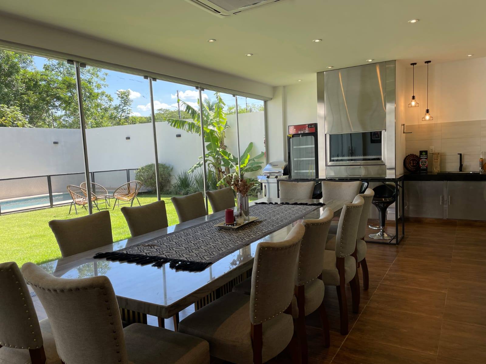 En venta o alquiler hermosa residencia en la zona del Yatch y Golf Club Lambare - imagen 8