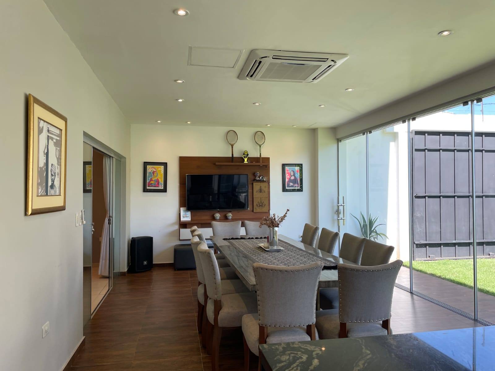 En venta o alquiler hermosa residencia en la zona del Yatch y Golf Club Lambare - imagen 11