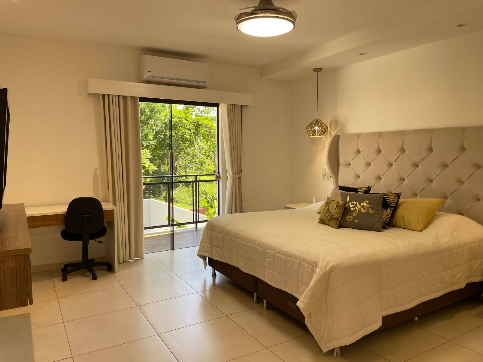 En venta o alquiler hermosa residencia en la zona del Yatch y Golf Club Lambare - imagen 16
