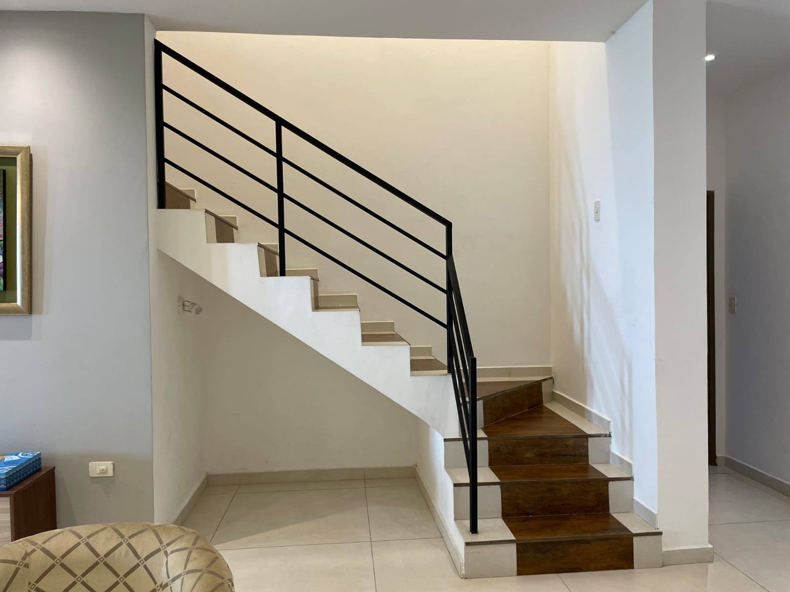 En venta o alquiler hermosa residencia en la zona del Yatch y Golf Club Lambare - imagen 20