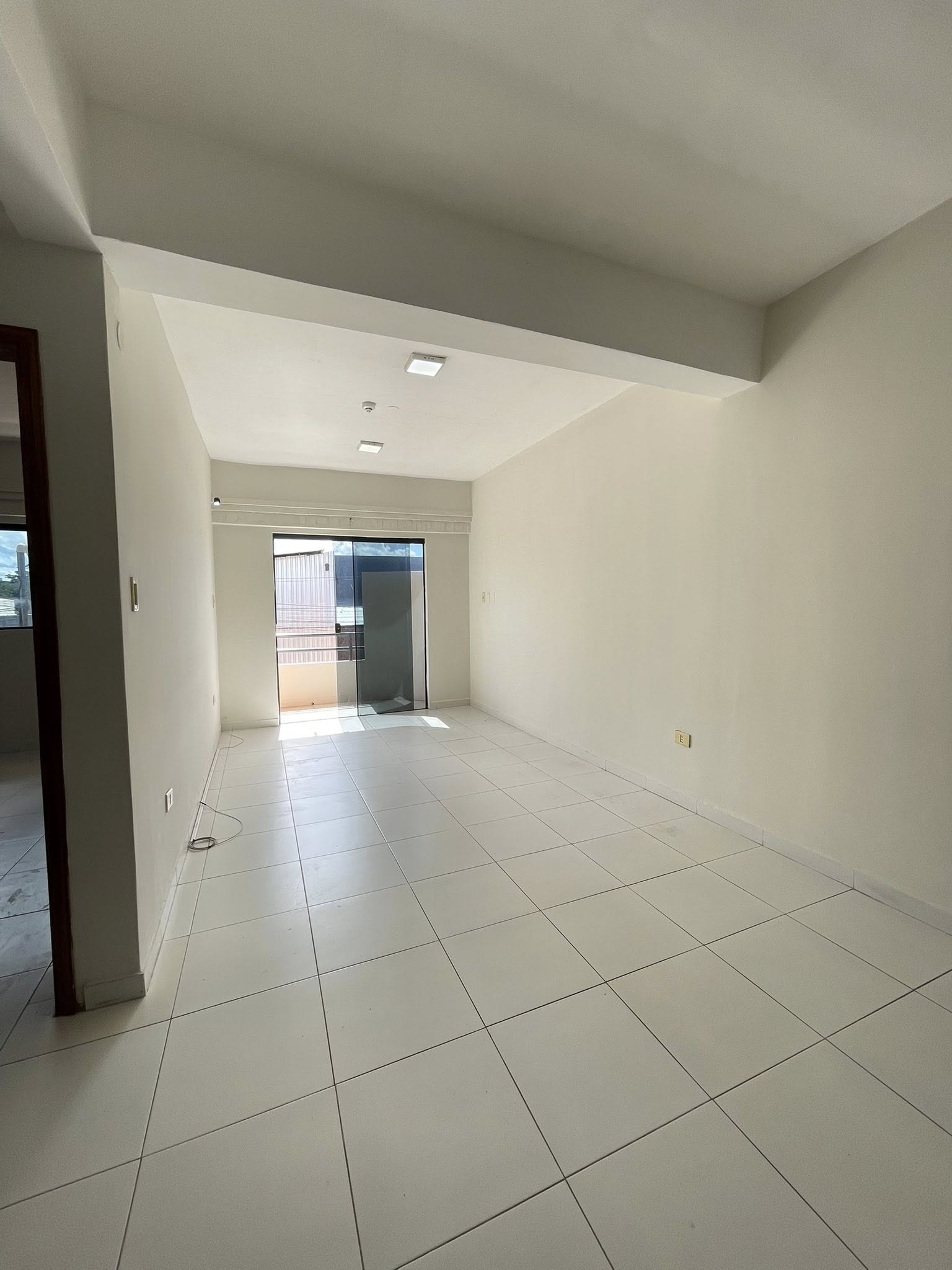 ⭕Alquile un hermoso apartamento a un paso de la Avda. Von Polesky, cerca del Hipermercado Luisito. 🏢 - 11