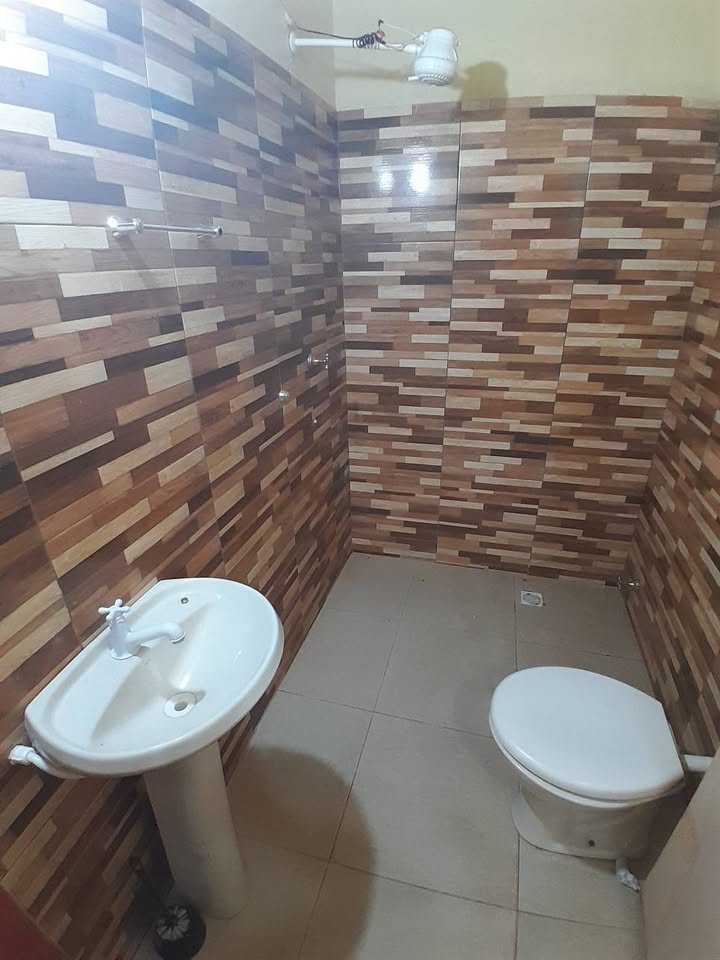 🔑EN VENTA CASA EN ÑEMBY LA LOMITA  📍Ubicado a 400mts de la av.uruguay - 7