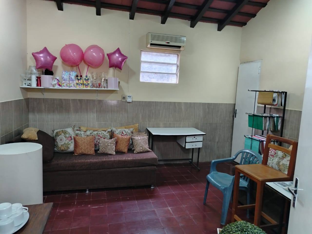 🏡 VENDO CASA CON PATIO EN ASUNCIÓN, B° SAN VICENTE, EXC. UBICACIÓN!! - imagen 6