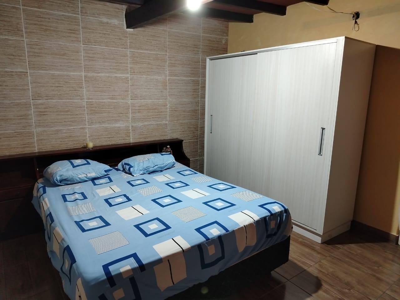 🏡 VENDO CASA CON PATIO EN ASUNCIÓN, B° SAN VICENTE, EXC. UBICACIÓN!! - imagen 8