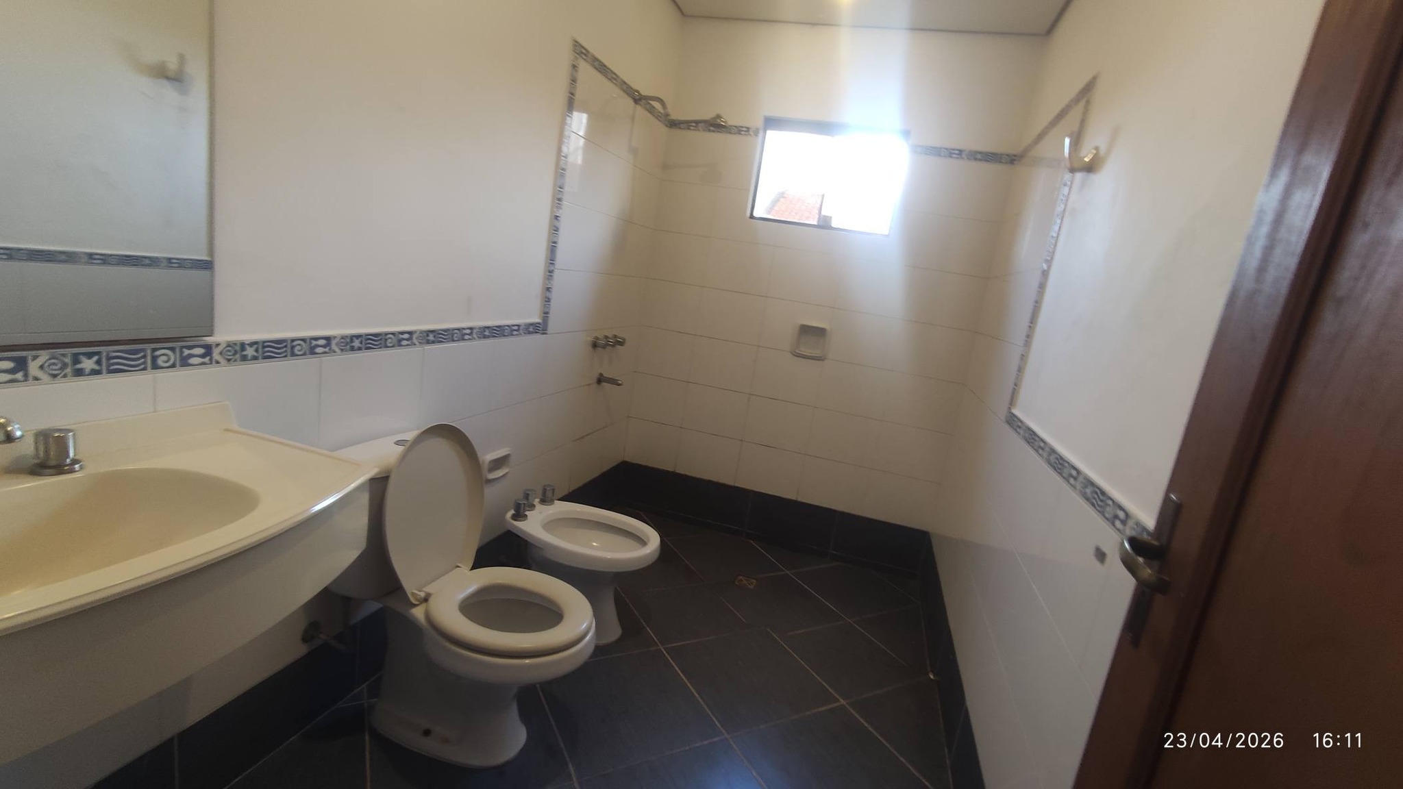 Alquilo amplio duplex Barrio Mburucuya cerca Shopping del Sol - 4