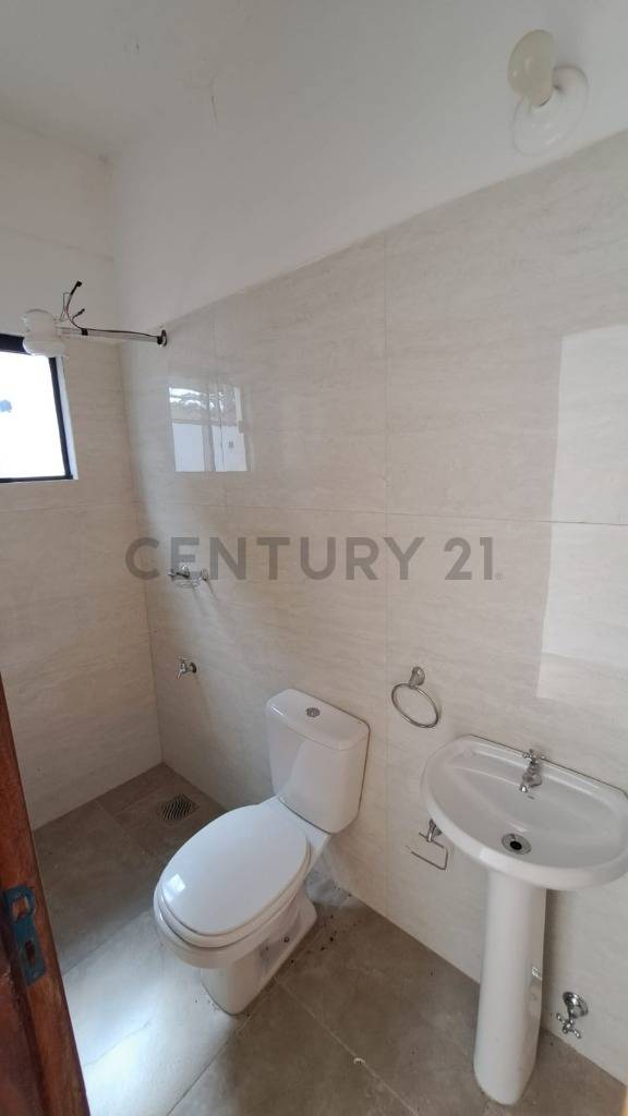 Dúplex en venta – Zona Yacht y Av. Perón - 17