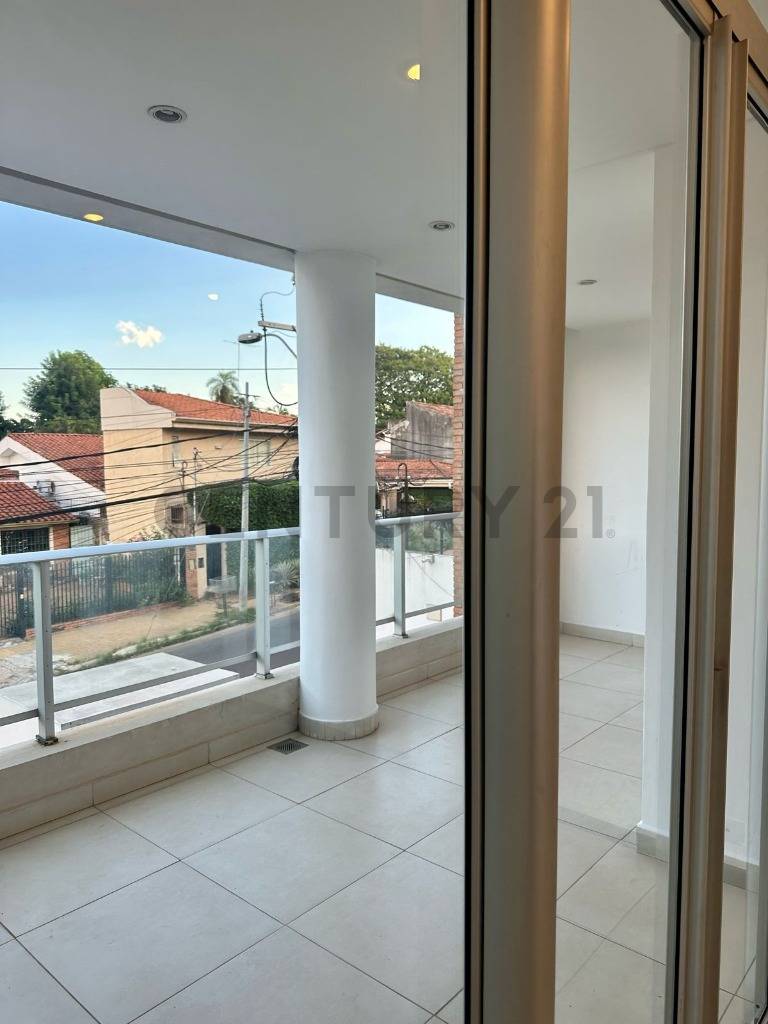 ÂĄUbicaciĂłn privilegiada! ALQUILO AMPLIO DPTO. de 3 habs. +AS en el EDIFICIO GRANADA - 7