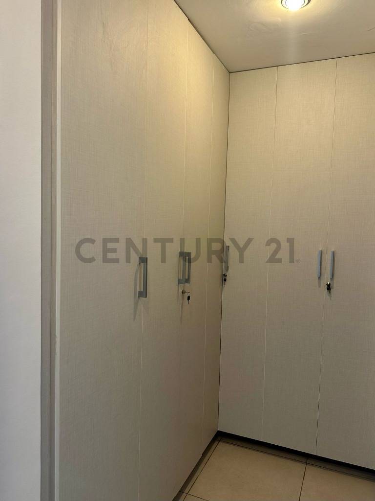 ÂĄUbicaciĂłn privilegiada! ALQUILO AMPLIO DPTO. de 3 habs. +AS en el EDIFICIO GRANADA - 9