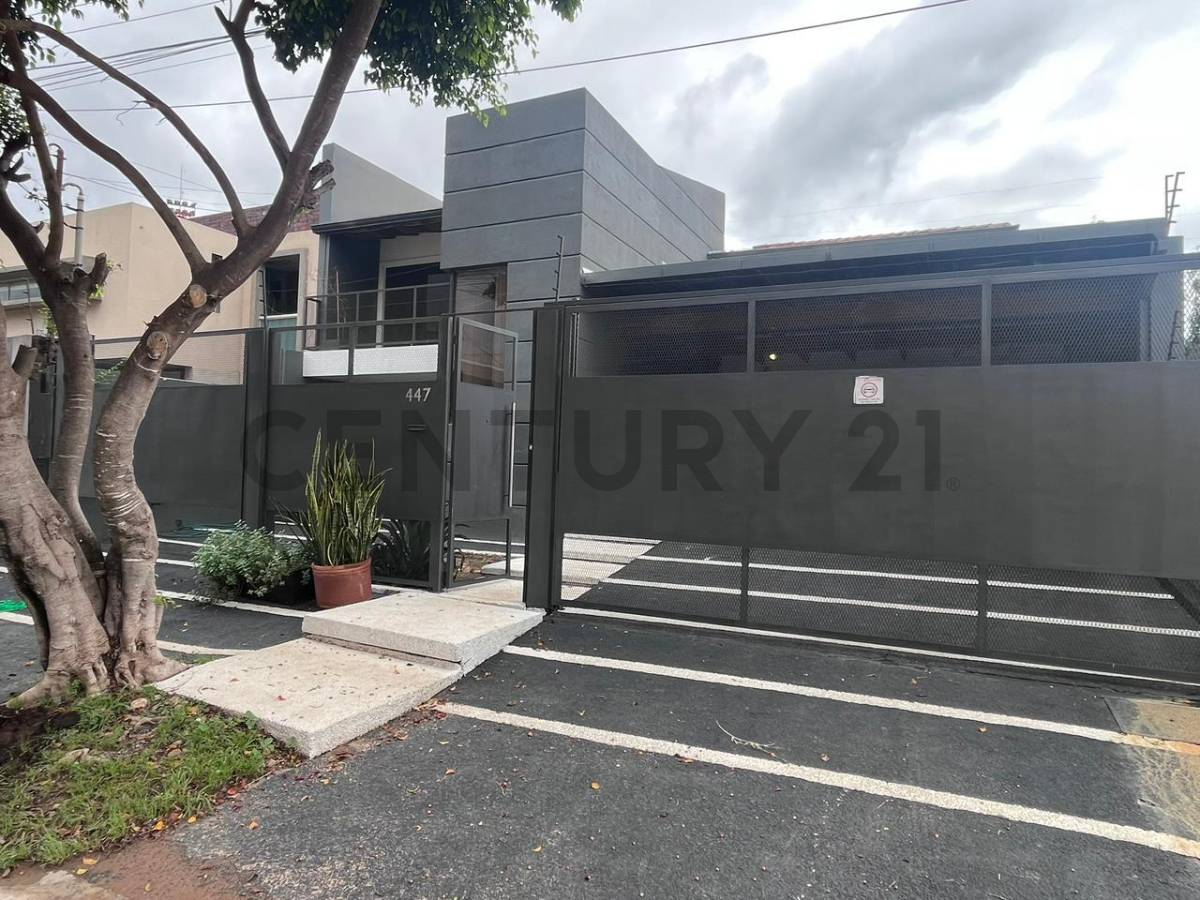 Se alquila residencia a media cuadra del Cit - 2