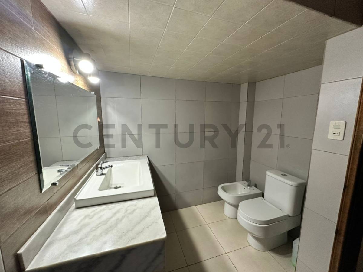 ALQUILER DE OFICINAS O VIVIENDA DETRAS DEL SH. ​​MULTIPLAZA - 5