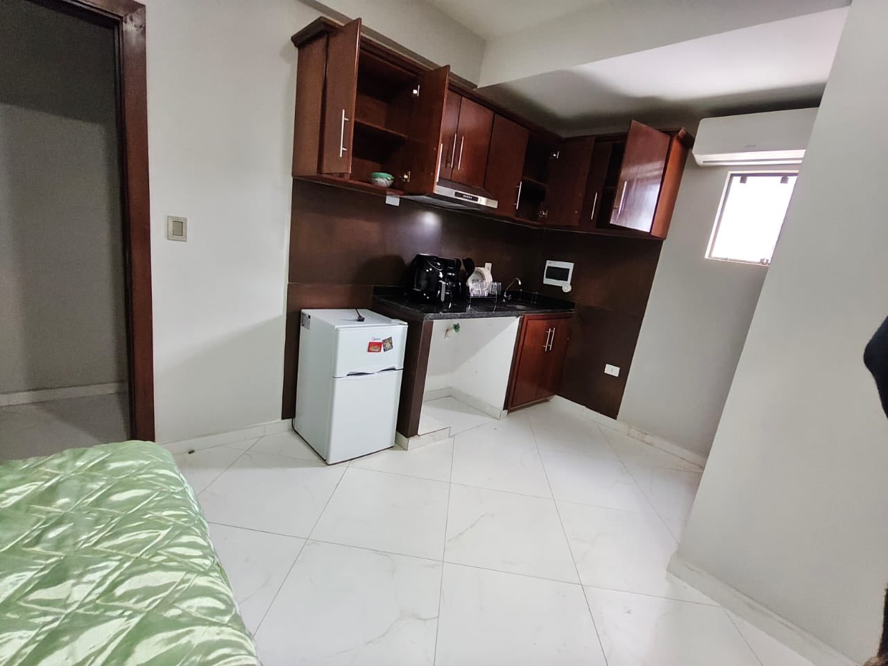 🏡 ALQUILO DEPARTAMENTO AMOBLADO A ESTRENAR EN LAMBARÉ - 3