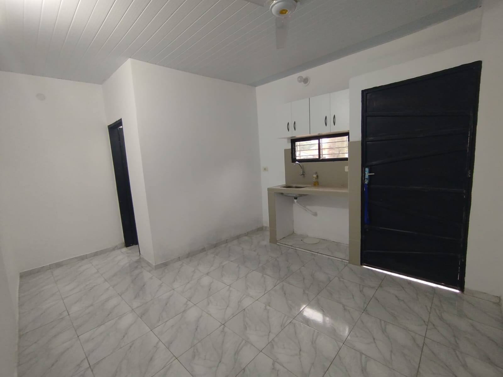 ALQUILO DEPARTAMENTO!! 🏬🏗️  📍Fernando de la mora zona sur (en el límite con San Lorenzo, barcequillo) - 5