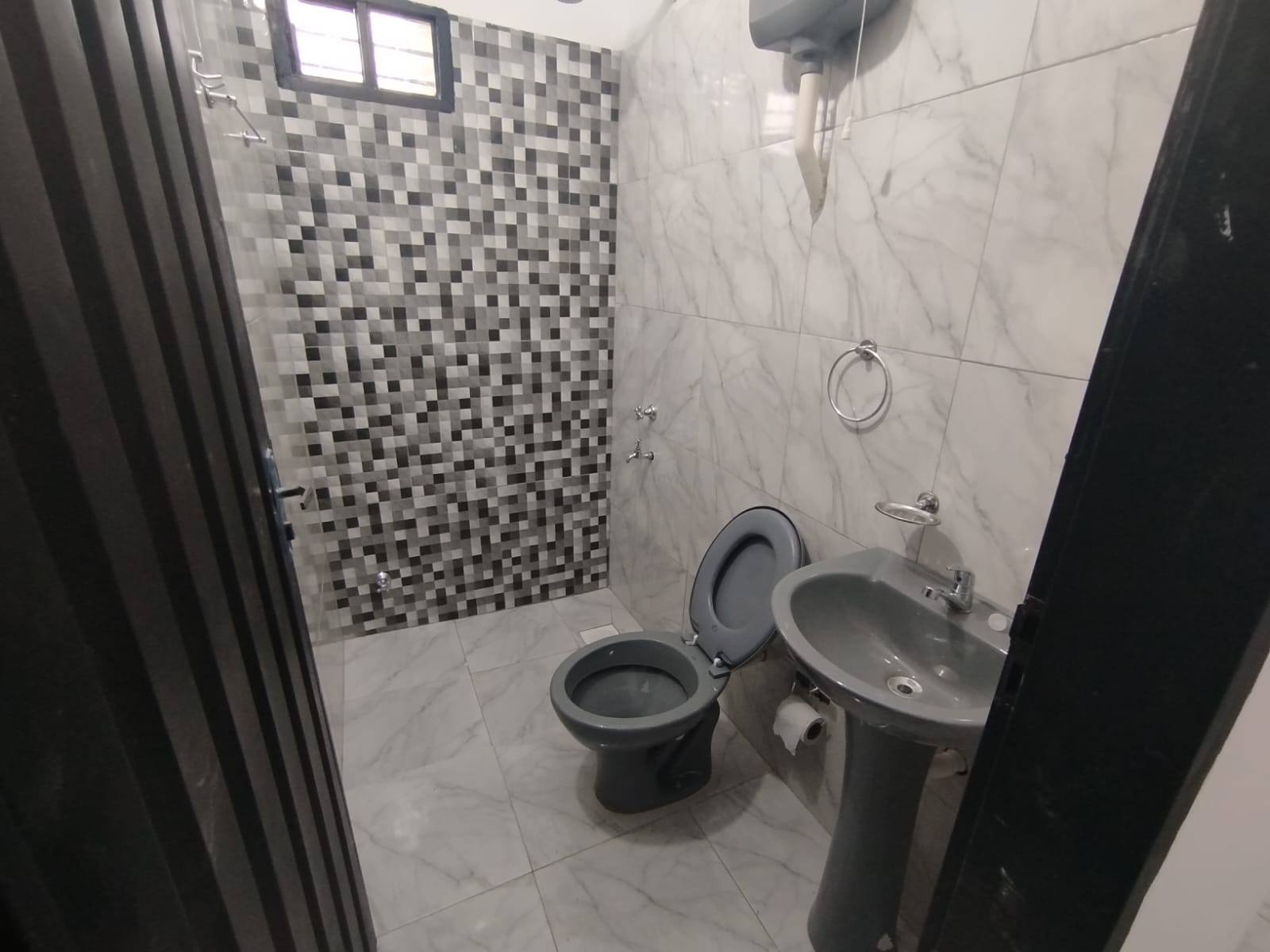 ALQUILO DEPARTAMENTO!! 🏬🏗️  📍Fernando de la mora zona sur (en el límite con San Lorenzo, barcequillo) - 7
