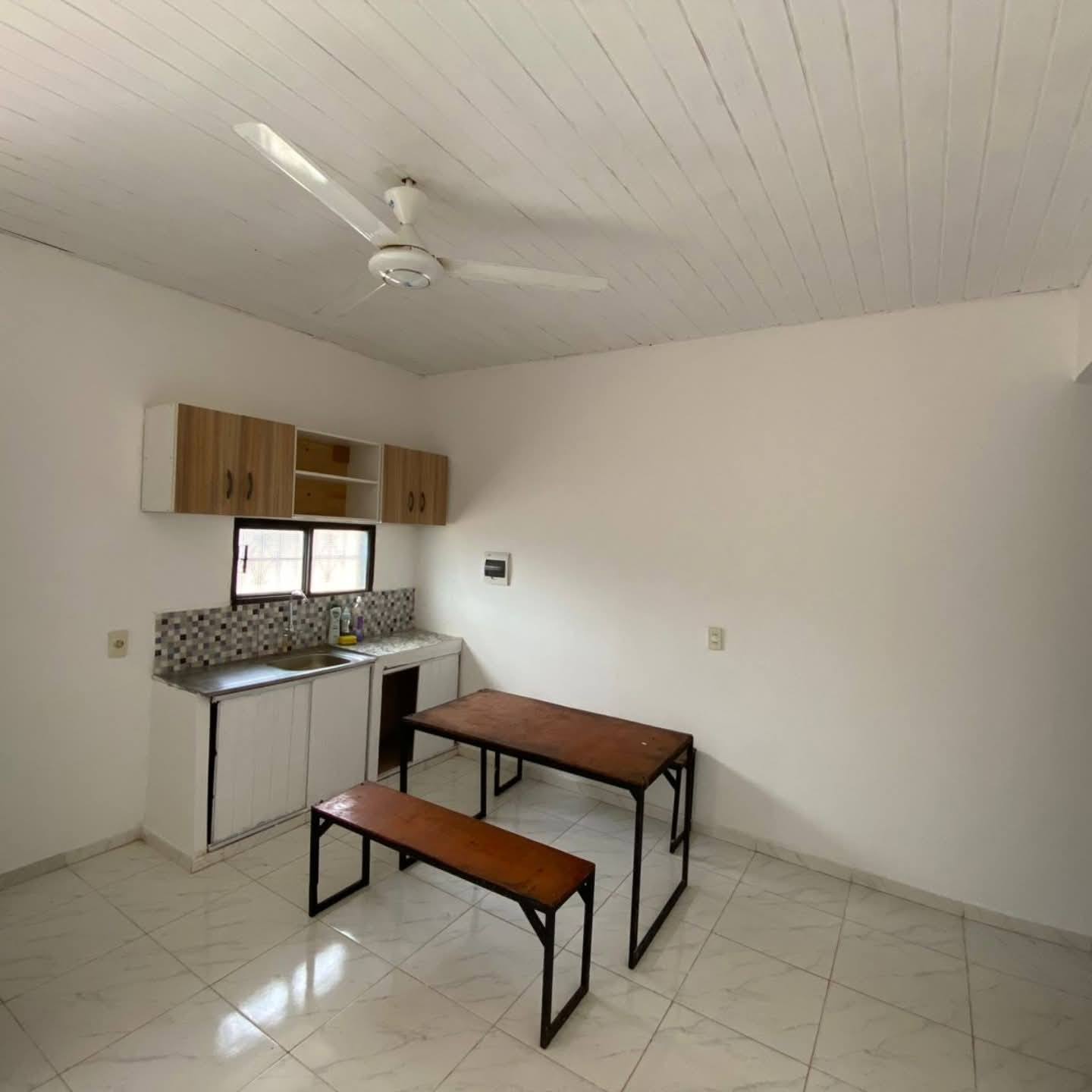 ALQUILO DEPARTAMENTO!! 🏬🏗️  📍Fernando de la mora zona sur (en el límite con San Lorenzo, barcequillo) - 5