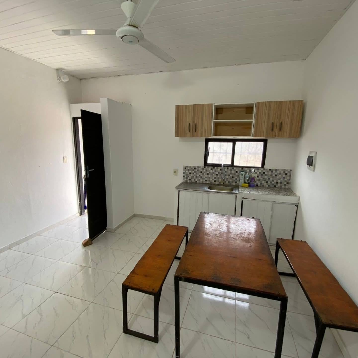 ALQUILO DEPARTAMENTO!! 🏬🏗️  📍Fernando de la mora zona sur (en el límite con San Lorenzo, barcequillo) - 9