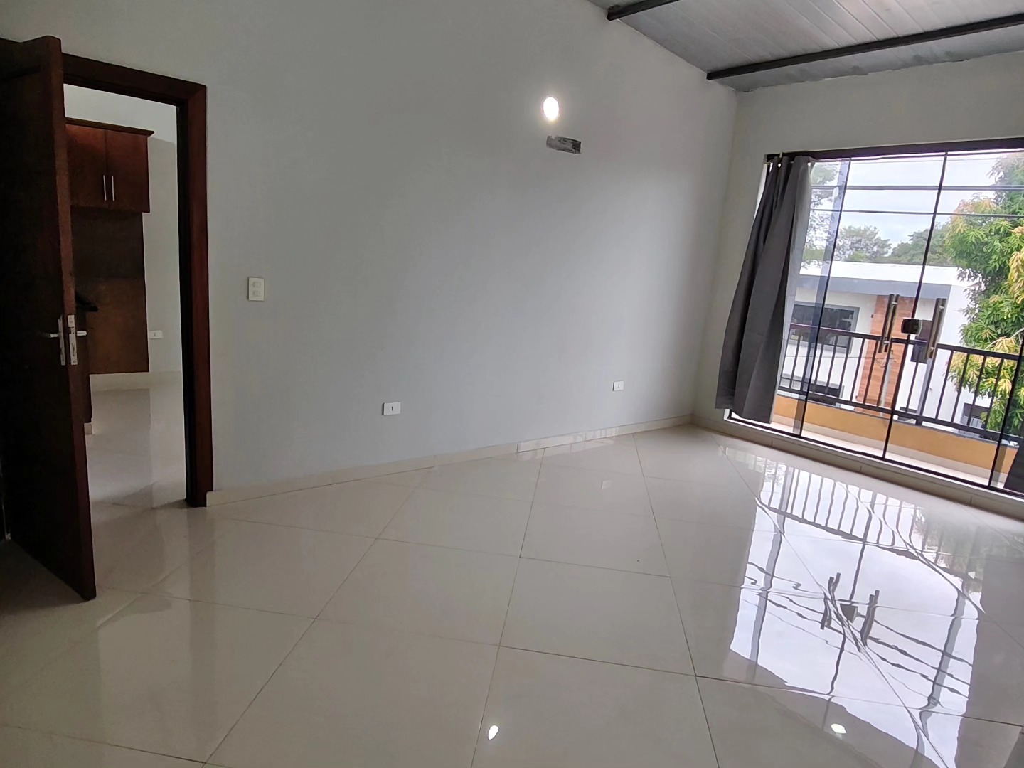 ALQUILO DEPARTAMENTO DE 1 HABITACIÓN EN LAMBARÉ  1 habitación amplia con balcón - 4