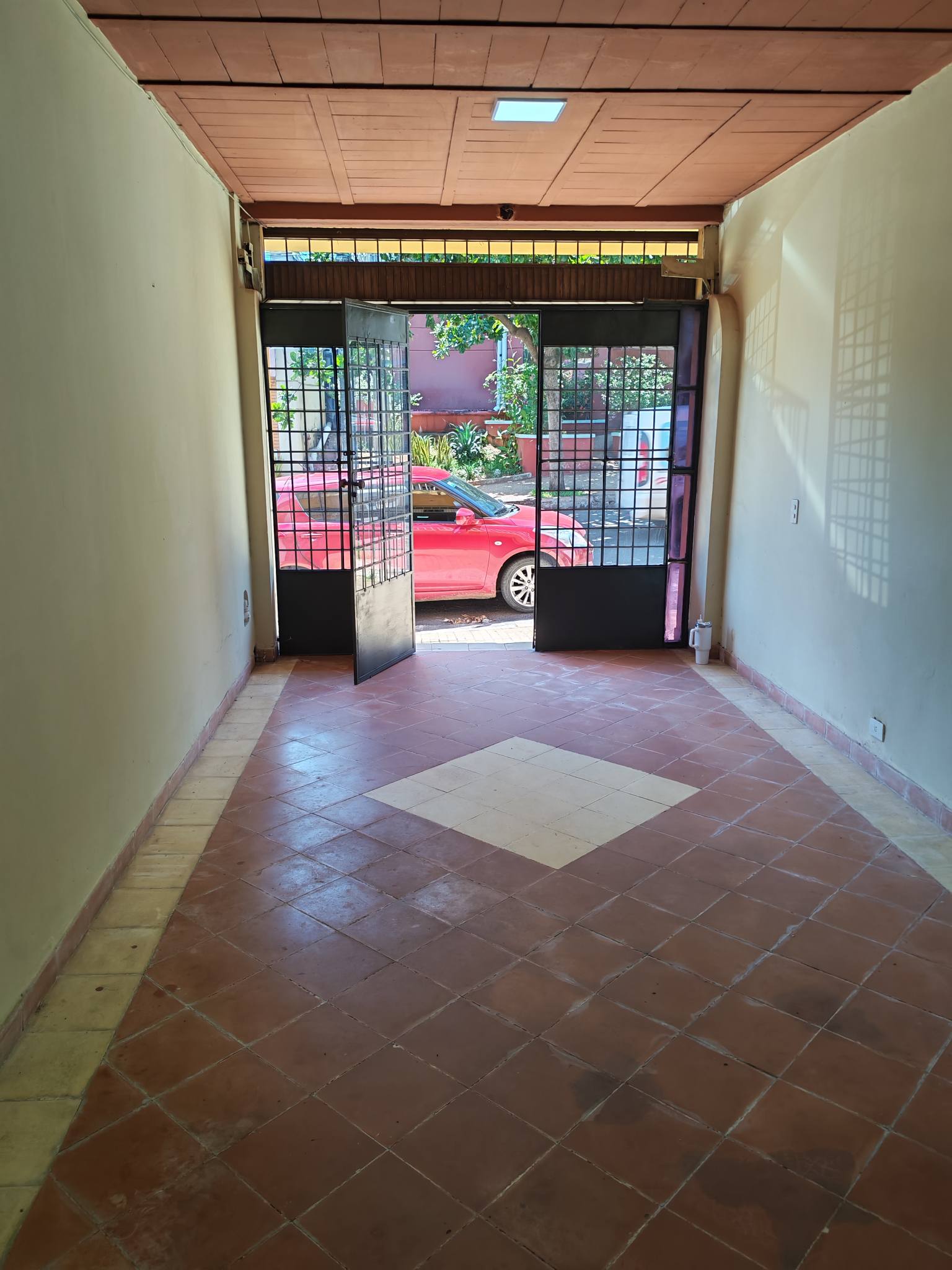 Alquiler Dpto p/oficina o vivienda barrio seminario S/Bernardino caballero y herrera - 1