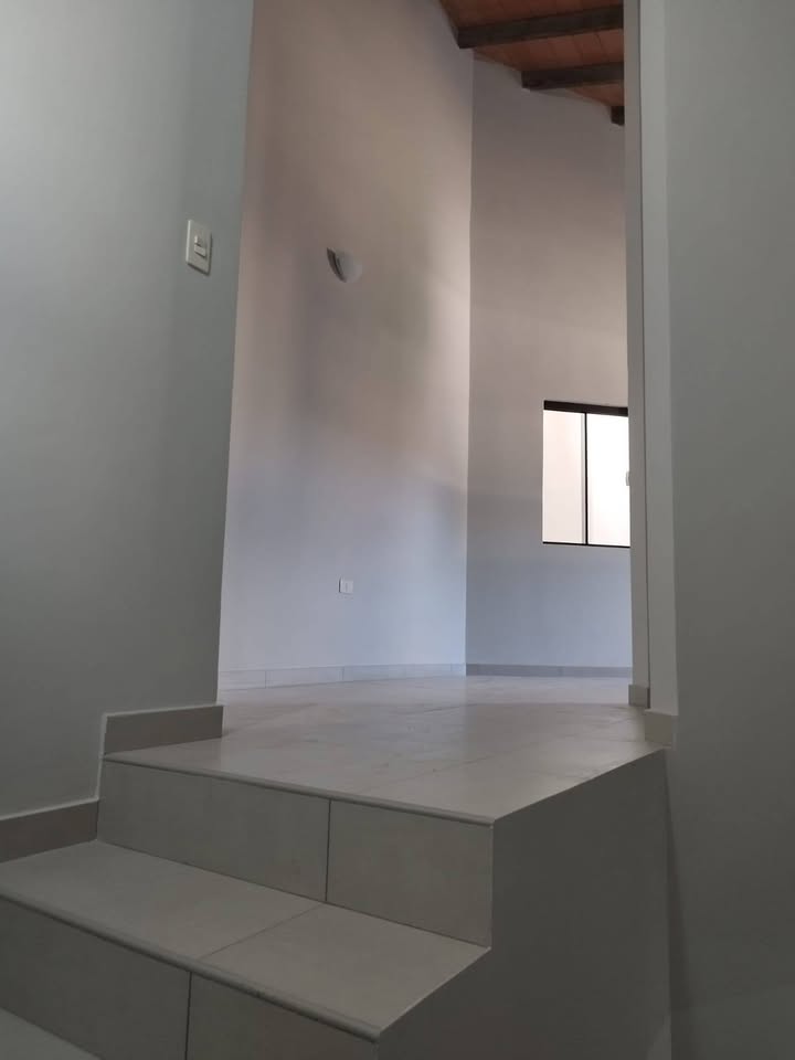 🏡 ALQUILO EN SAJONIA - Gs. 5.000.000 + IVA - imagen 4