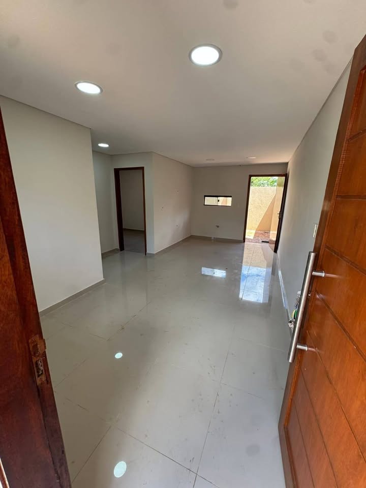 🔑 ALQUILO HERMOSA CASA INDEPENDIENTE EN ITAPUAMI- LUQUE - imagen 2