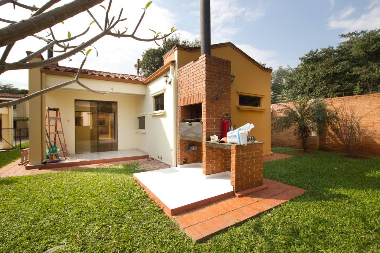 Vendo casa en Condominio Boulevard Confederación en Luque. - 9