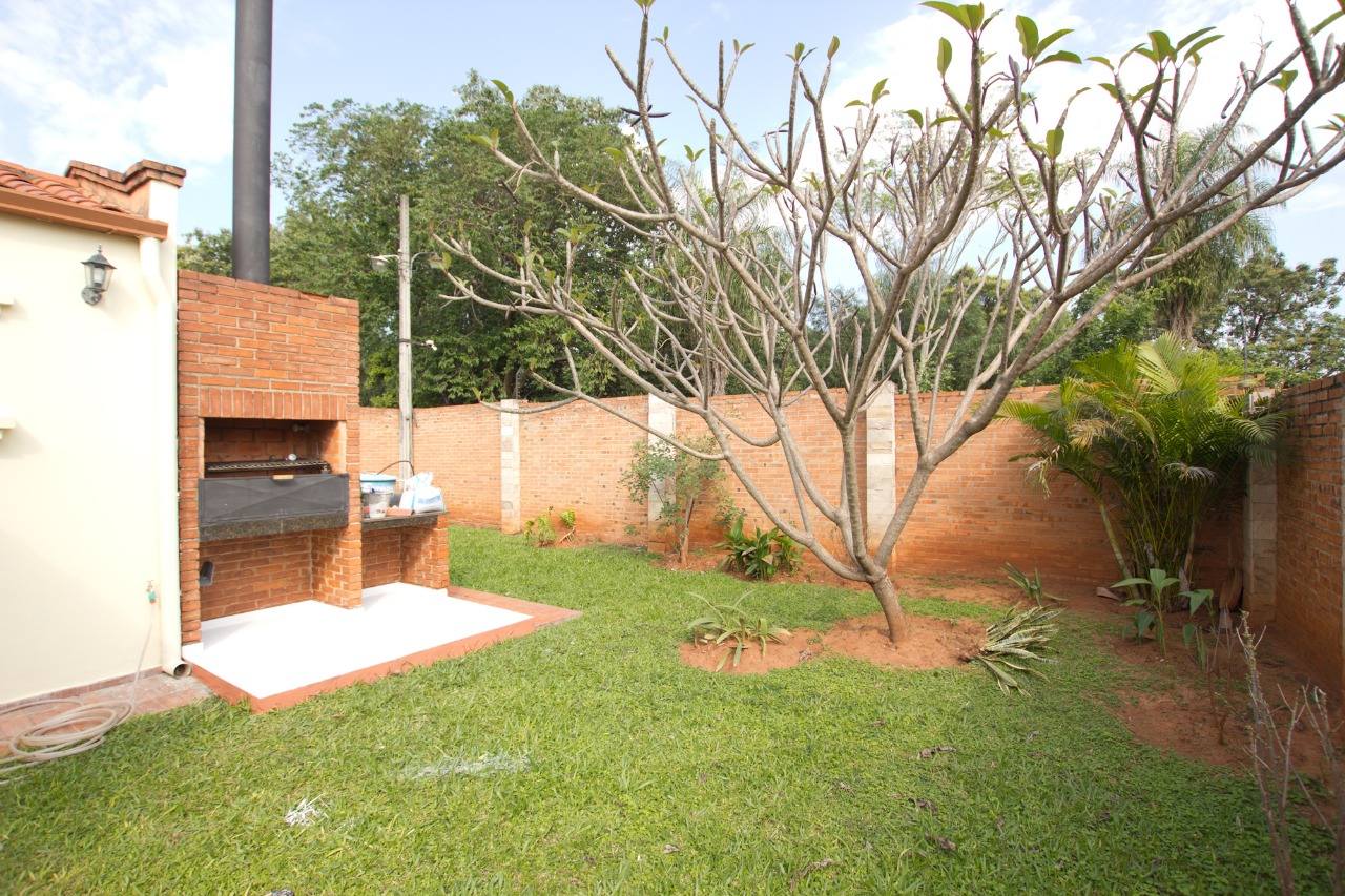 Vendo casa en Condominio Boulevard Confederación en Luque. - 10