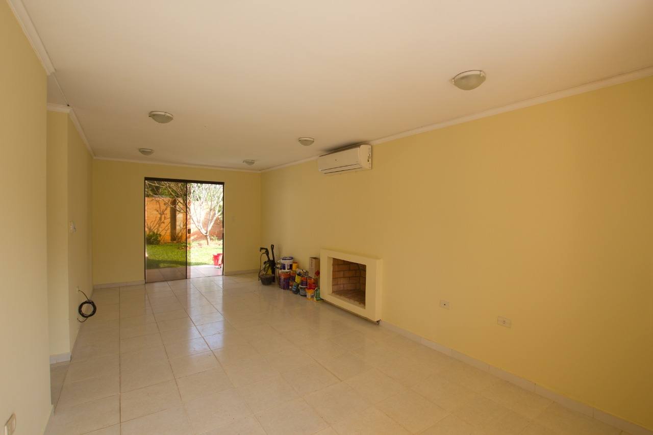 Vendo casa en Condominio Boulevard Confederación en Luque. - 11