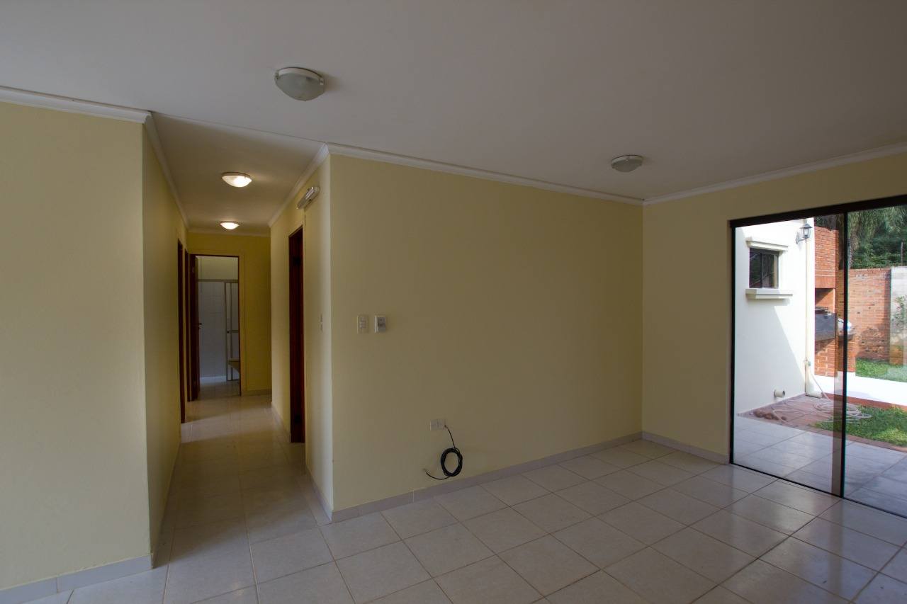 Vendo casa en Condominio Boulevard Confederación en Luque. - 13