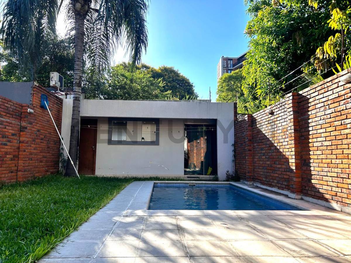 Venta de Casa Dúplex en Ycuá Satí, Asunción - 1