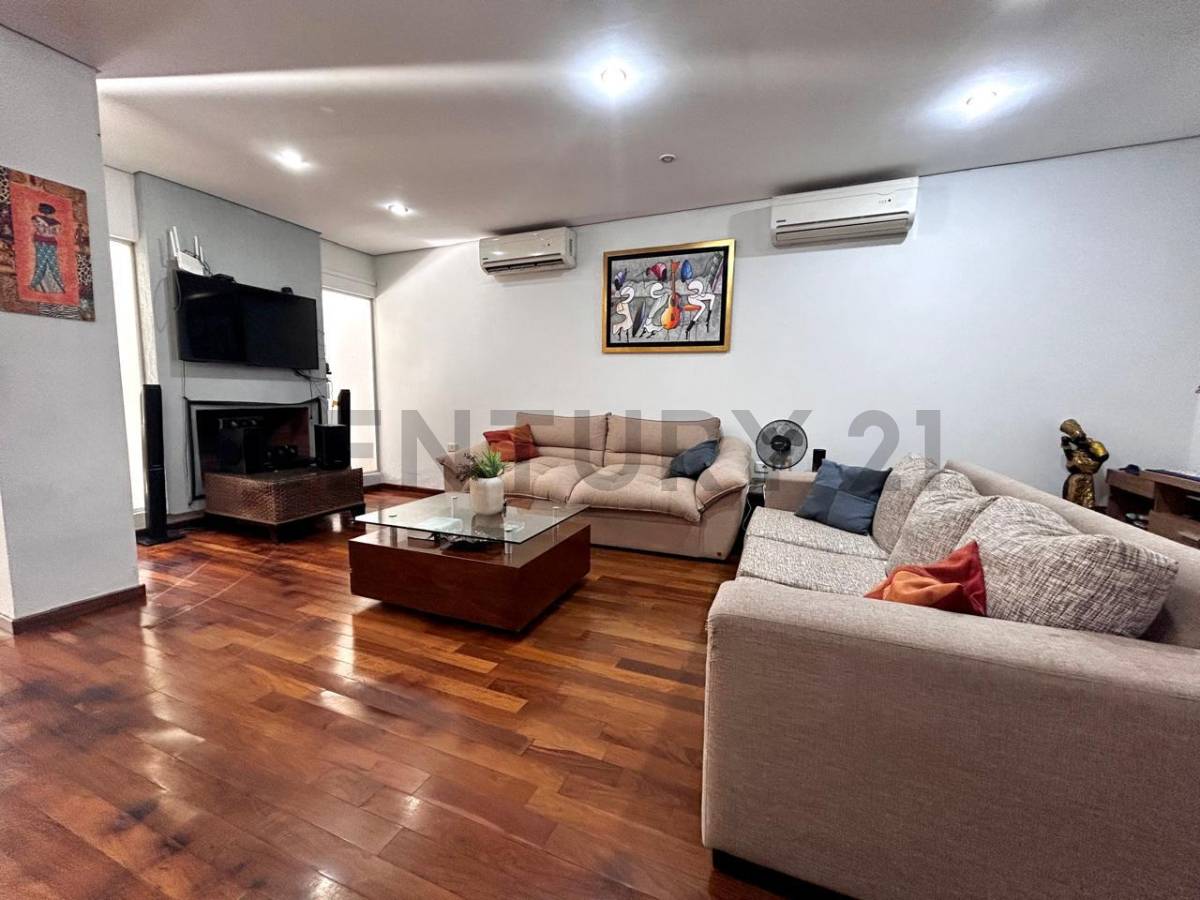 Venta de Casa Dúplex en Ycuá Satí, Asunción - 9