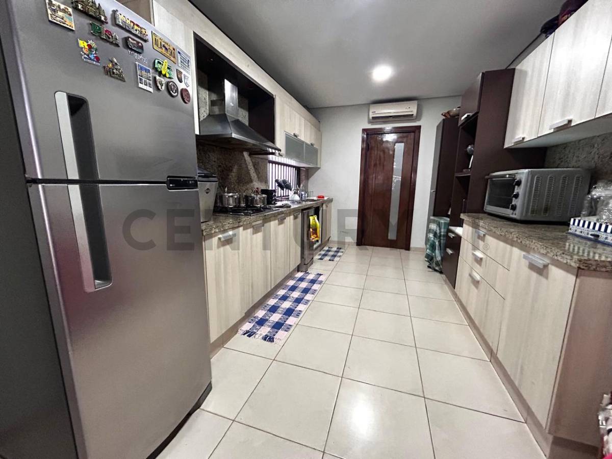 Venta de Casa Dúplex en Ycuá Satí, Asunción - 11