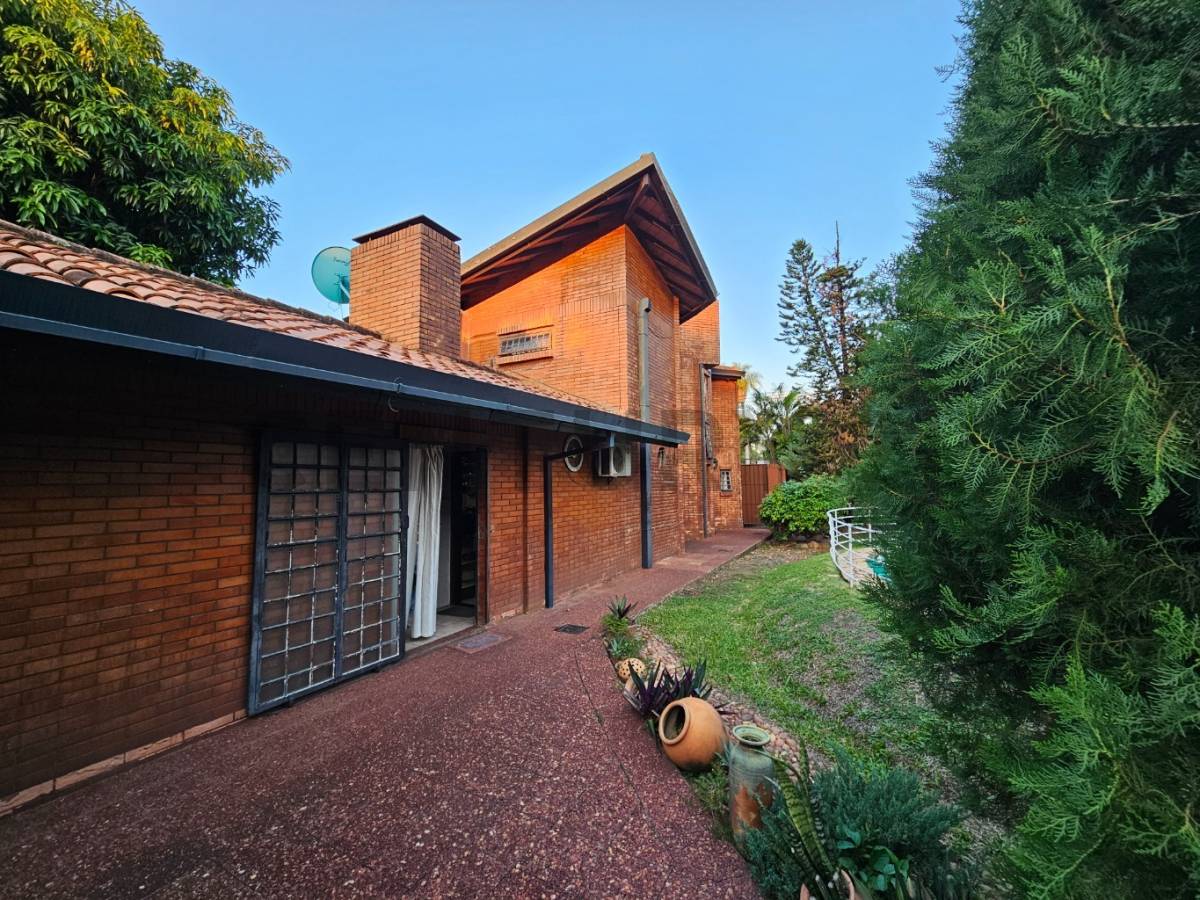 VENDO IMPORTANTE PROPIEDAD en Mburucuyá, Asunción - 12