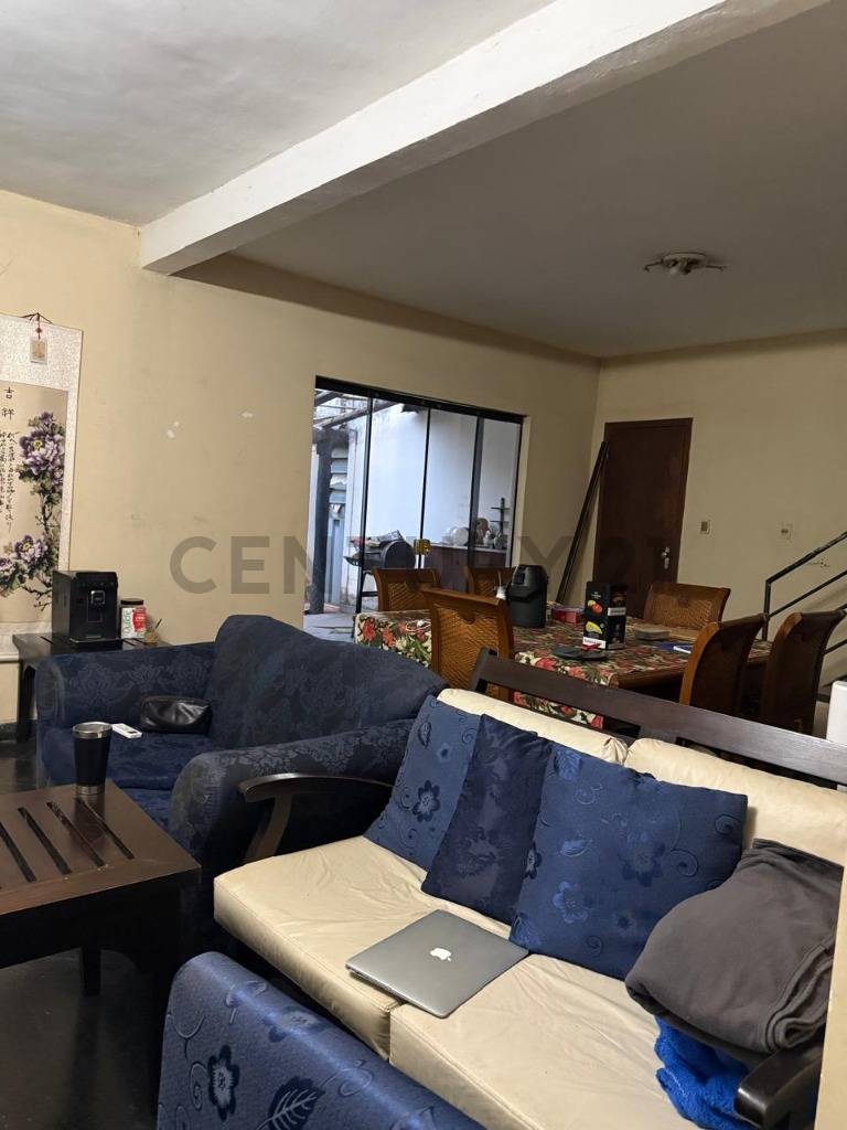 VENDO AMPLIA CASA A DEMOLER O REFACCIONAR - imagen 4