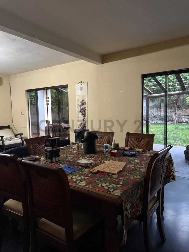 VENDO AMPLIA CASA A DEMOLER O REFACCIONAR - imagen 6
