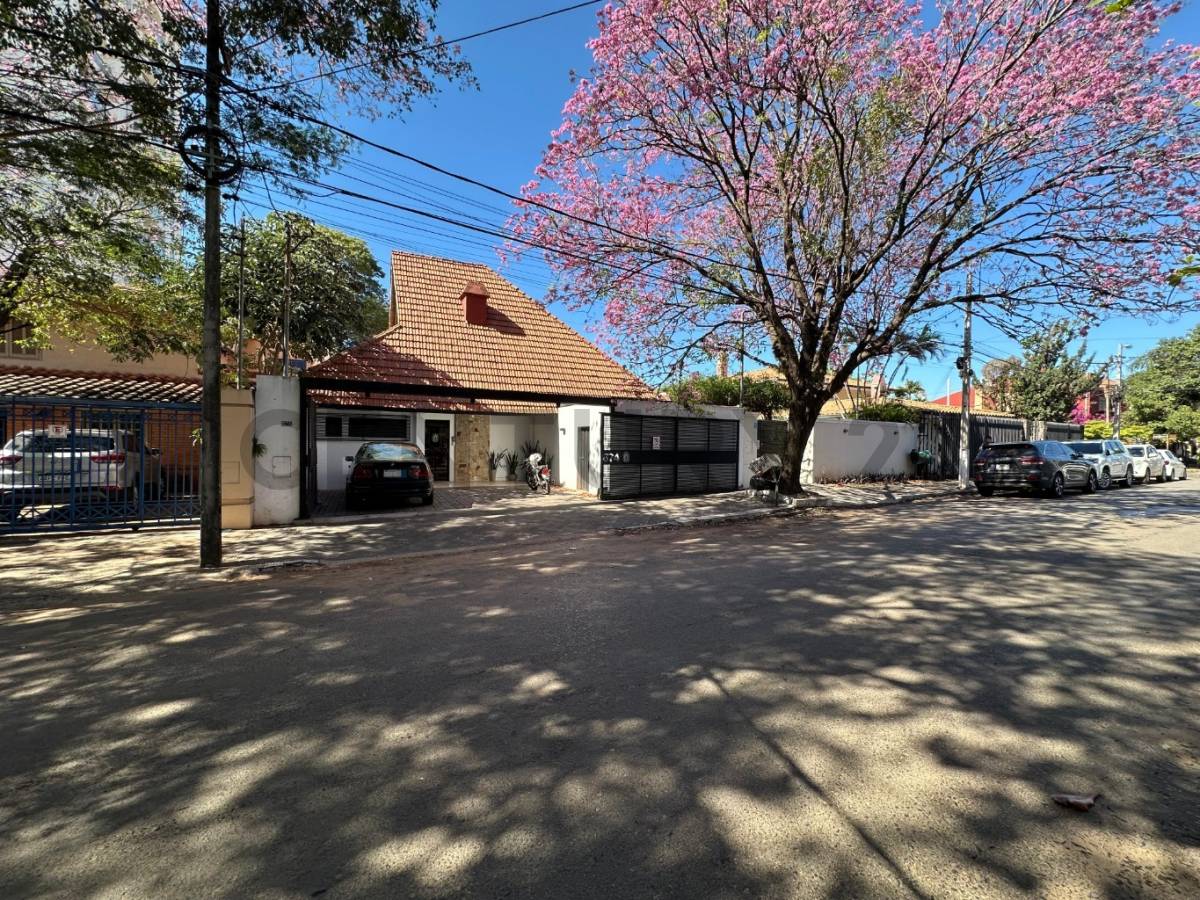 SE VENDE PROPIEDAD EN MBURUCUYA - 1