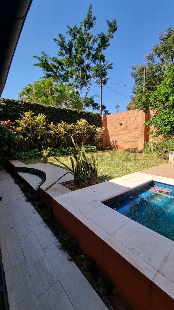 VENDO – Hermosa Casa en Barrio Mburucuyá, Asunción. - 10