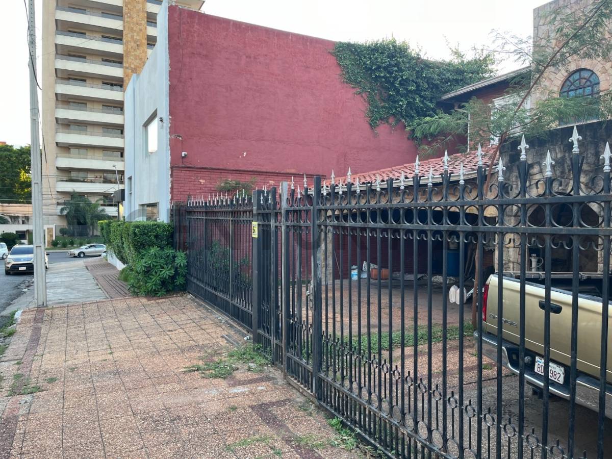 VENDO CASA A METRO DE MOLAS LOPEZ - 3