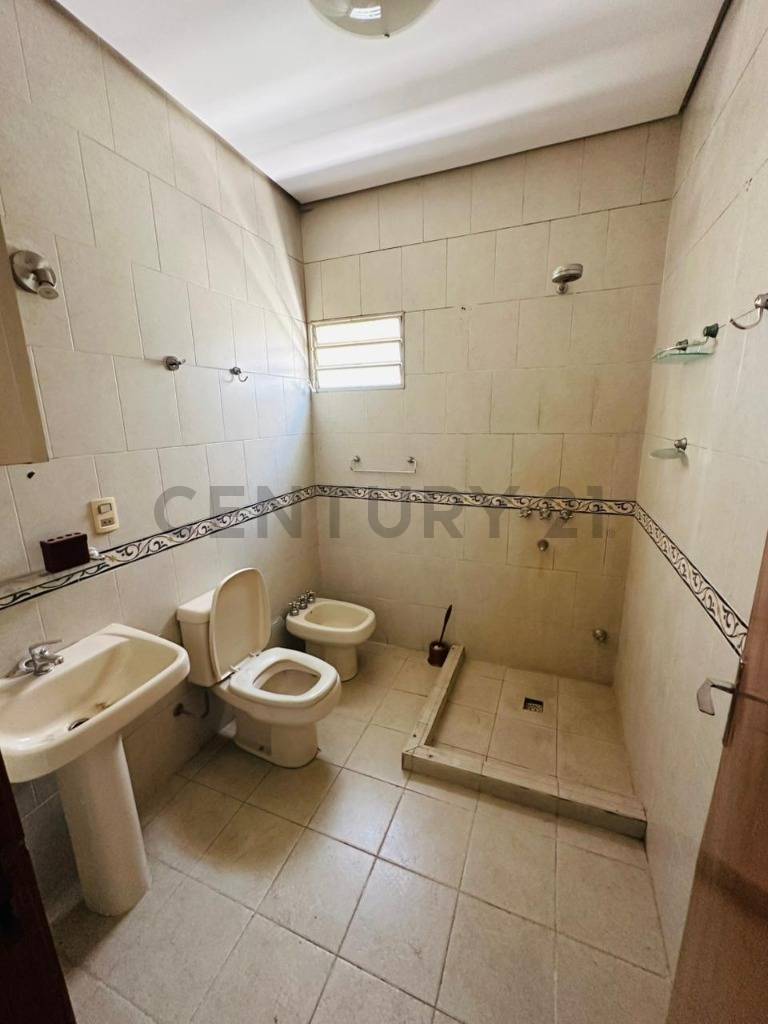 Casa en Centro de Asunción para vivienda o uso comercial - imagen 9