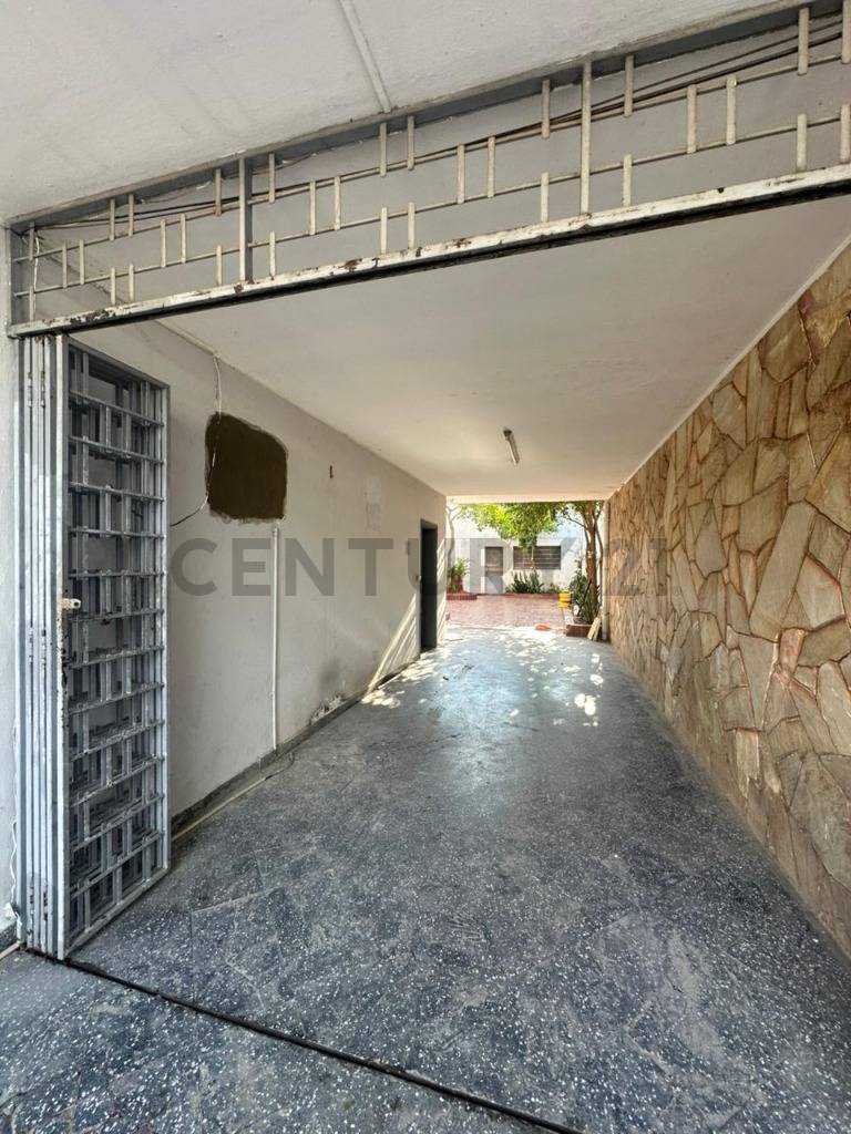 EN VENTA PROPIEDAD EN BARRIO CARLOS ANTONIO LOPEZ - 5