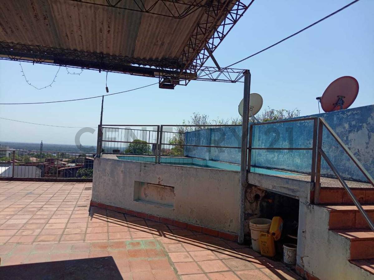 VENDO CASA / OFICINA en el barrio Dr. Gaspar Rodriguez de Francia - 11