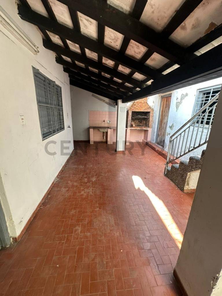 VENDO CASA / OFICINA en el barrio Dr. Gaspar Rodriguez de Francia - 15