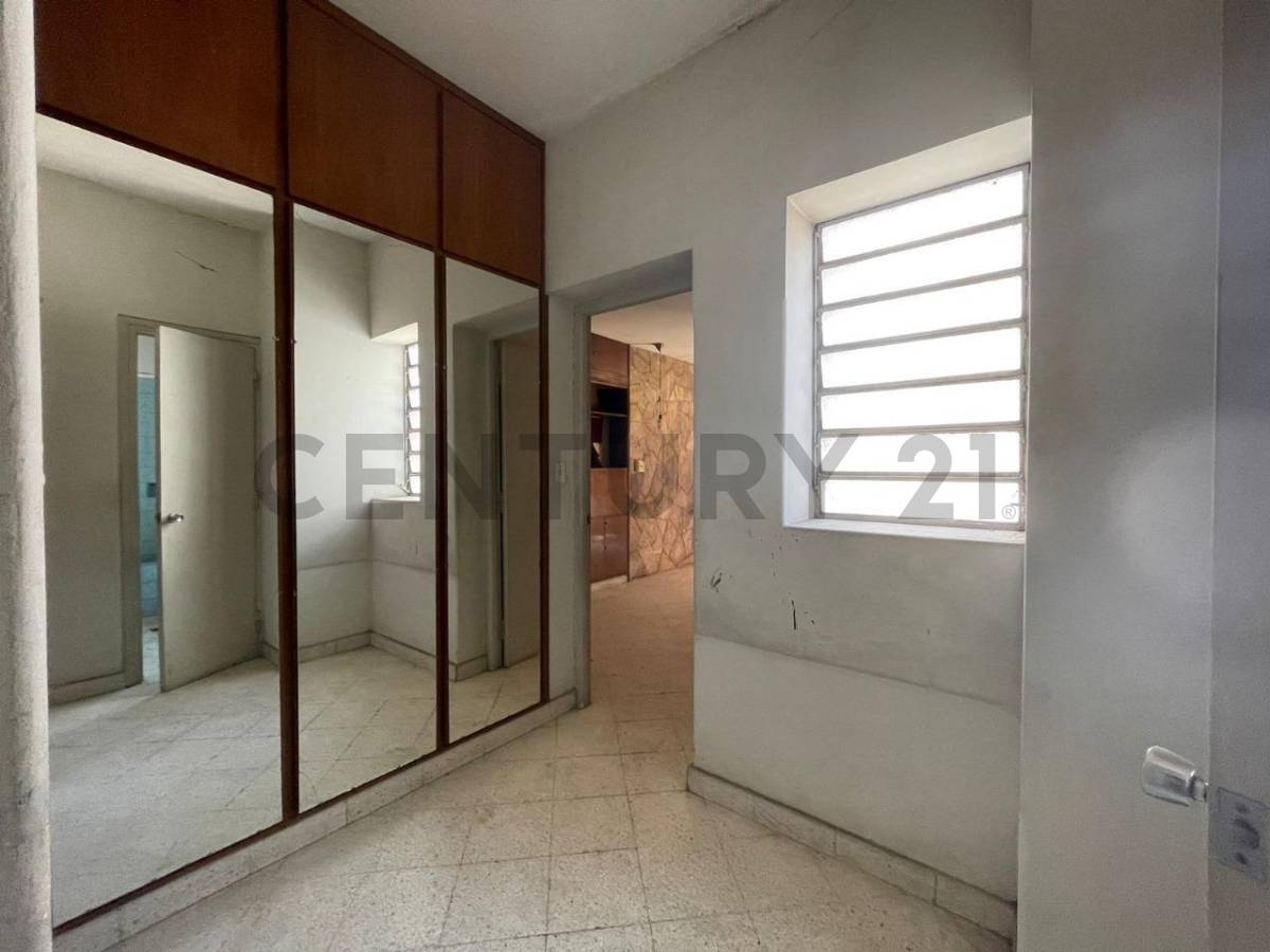 CASA EN VENTA EN EL CENTRO DE ASUNCIÓN - imagen 11