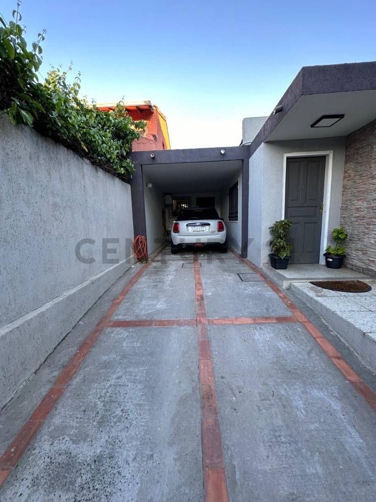 VENDO HERMOSA CASA EN ZONA CENTRICA DE ASUNCION - imagen 2