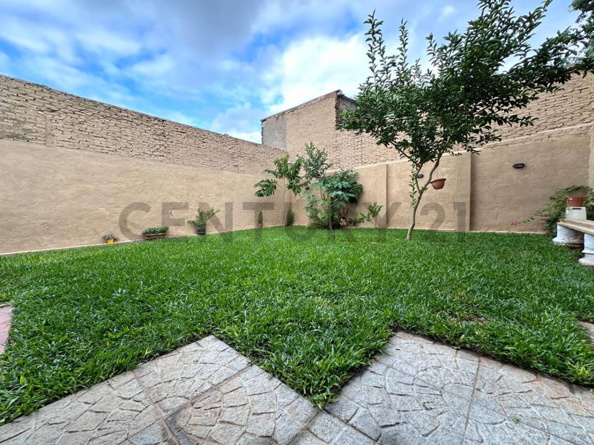VENDO HERMOSA CASA EN ZONA CENTRICA DE ASUNCION - imagen 4