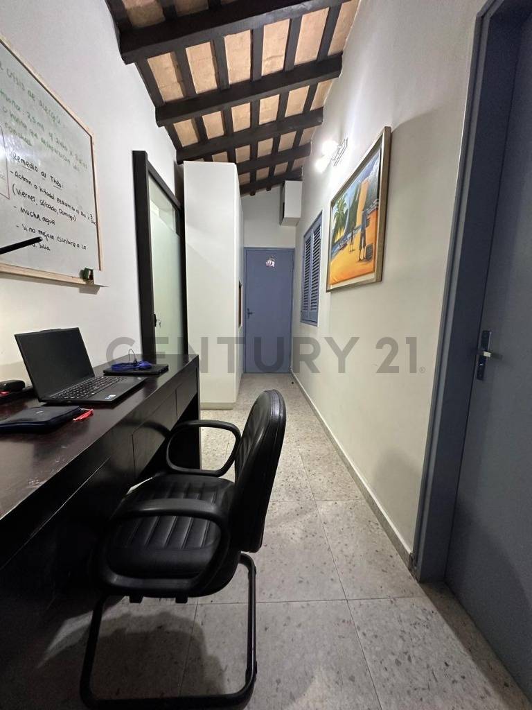 VENDO HERMOSA CASA EN ZONA CENTRICA DE ASUNCION - imagen 10