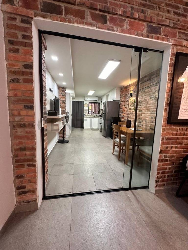 VENDO HERMOSA CASA EN ZONA CENTRICA DE ASUNCION - imagen 11
