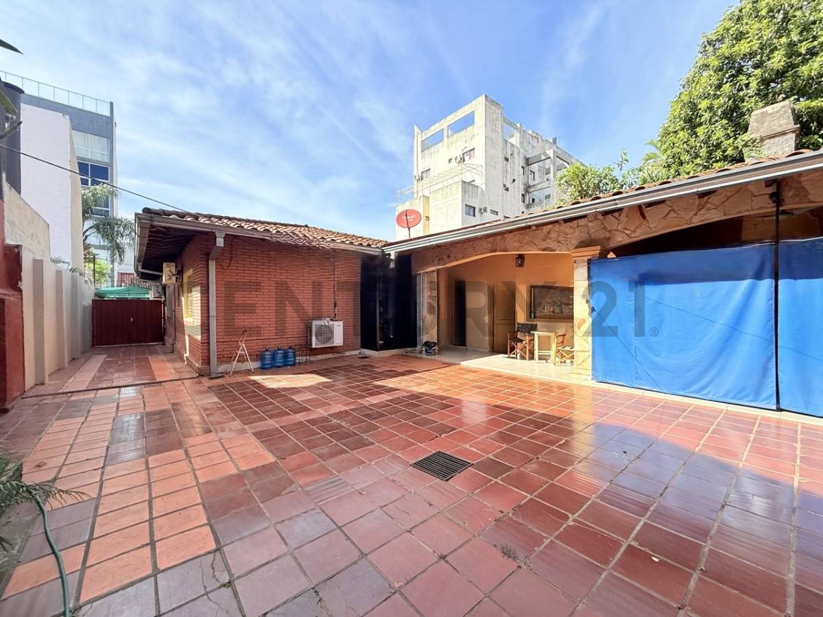 Propiedad sobre Concejal Vargas ideal para vivienda o desarrollo - imagen 12